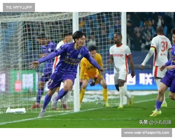 津门虎主场球迷高呼“千年老二”调侃申花